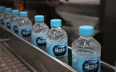 Image of bottled waters on conveyor